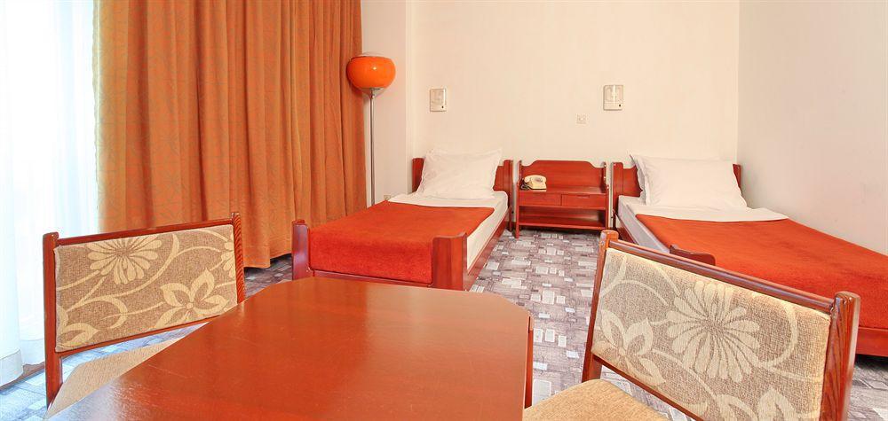 Slavija Hotel 3*